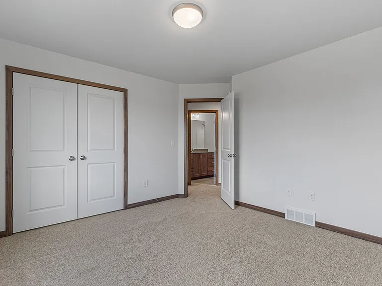 2714 10th St W — Photo 13