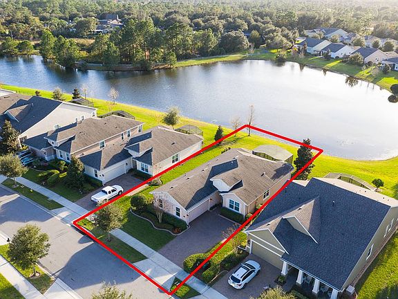 3rd image of 208 Cypress Hills Way
