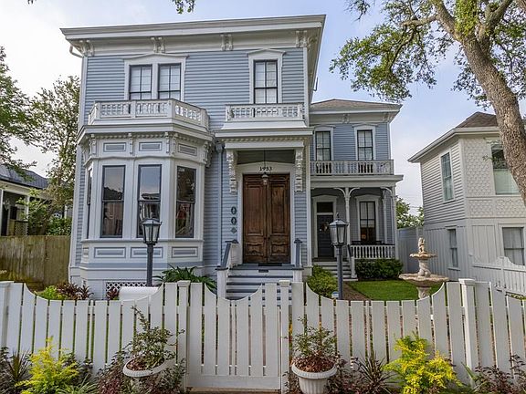 2nd image of 1923 Avenue M