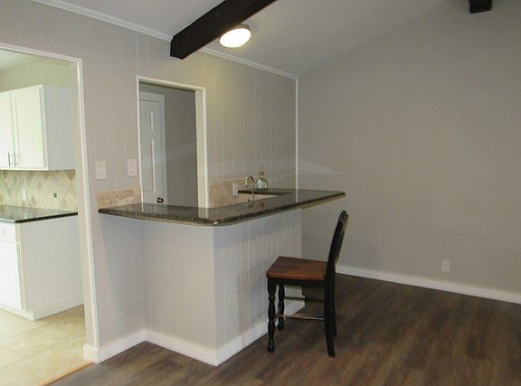 4th image of 928 Egyptian Dr