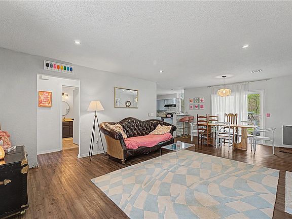 2nd image of 3 Bressay Cir