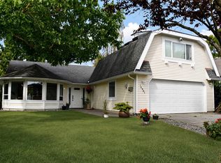 16281 11th Ave, Surrey, BC V4A 7W9