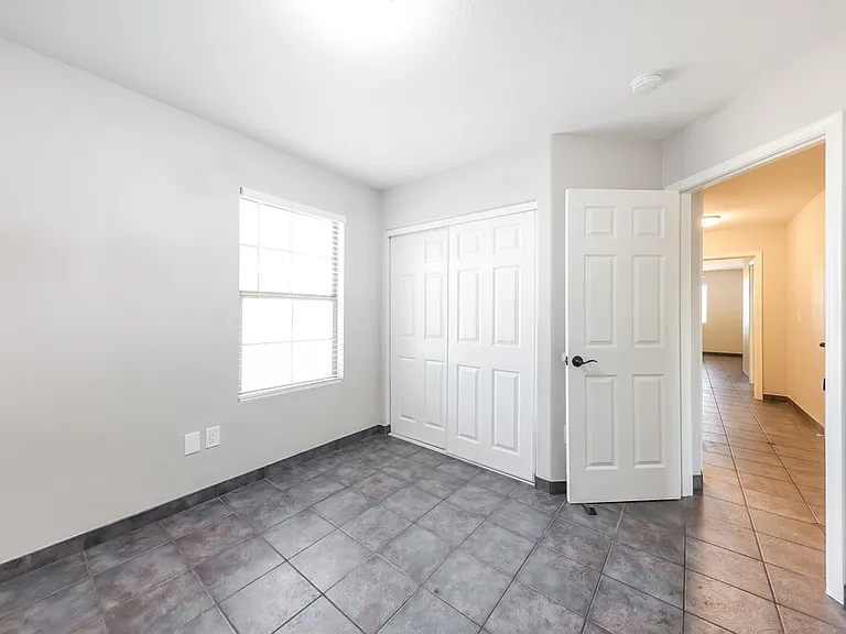 21808 N 40th Pl — Photo 14
