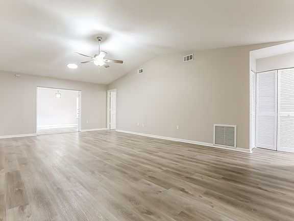 5th image of 2427 23rd St