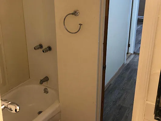 Rented by Irene Mihalios, LREB | media 15