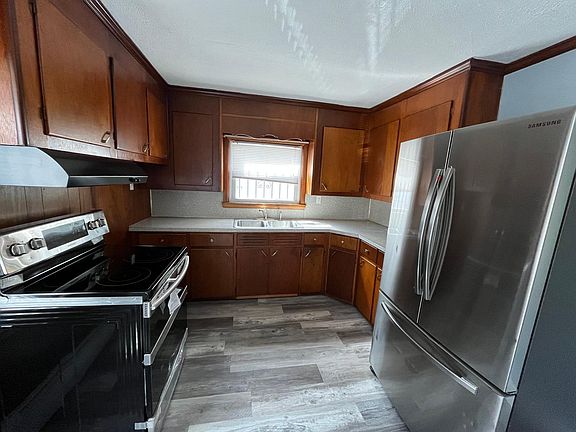 2nd image of 6 Coutu Ct #6