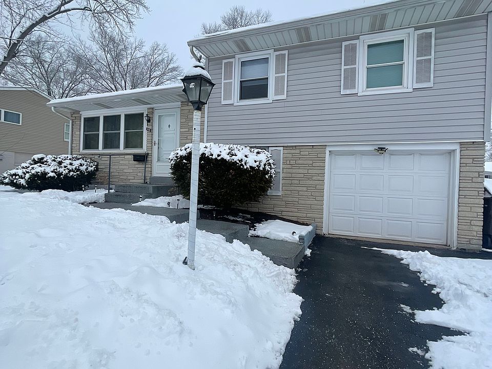 1st image of 117 Briarwood Dr