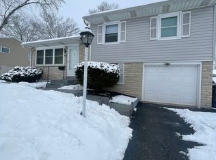 117 Briarwood Dr, Douglassville, PA 19518