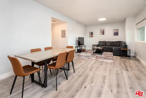 917 S Berendo St #303 Photo 1