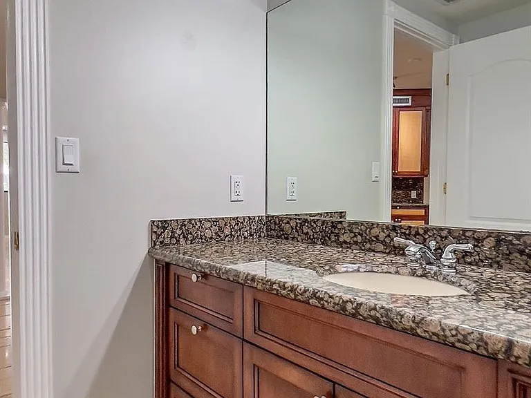 4241 Ocean Blvd #101 — Photo 38