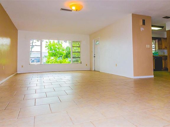 3rd image of 504 Canal Way