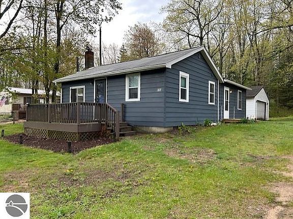 3rd image of 6791 Wickert Rd