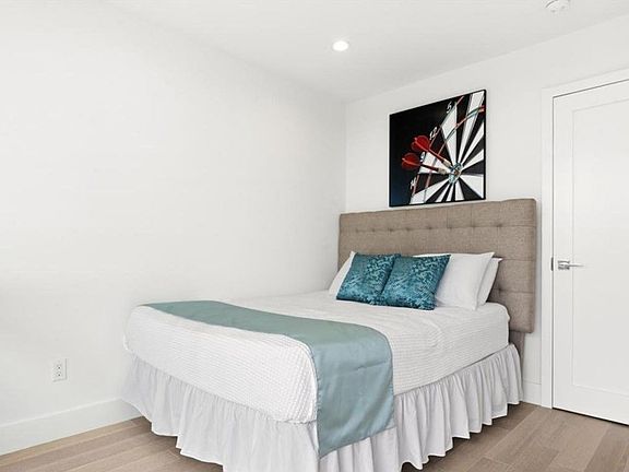 5th image of 85 Rogers Ave #1R