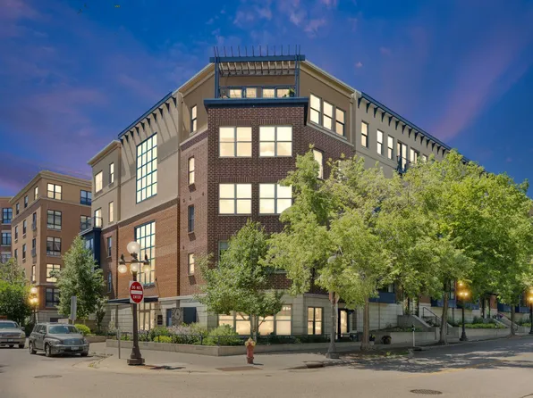 209 8th St E APT 305, Saint Paul, MN 55101