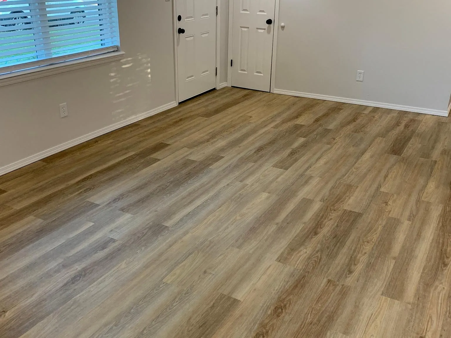 2 bed, 950 sqft, $1,350 — Photo 4