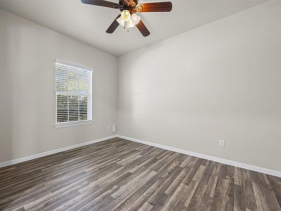 4th image of 1060 Zeus Cir