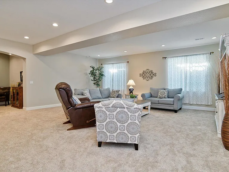 3631 New Haven Cir — Photo 23