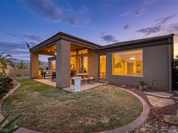 4th image of 901 Crest View Dr