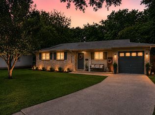 312 Gardenia Ct, Burleson, TX 76028