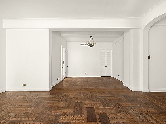 5th image of 2 Sutton Pl S APT 2D