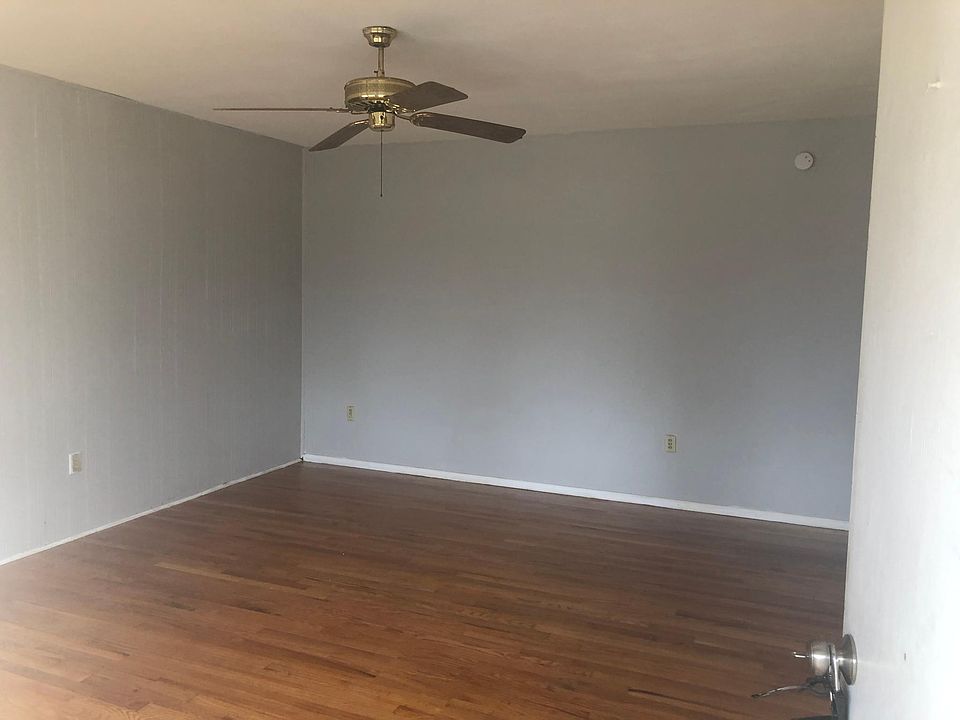 7709 Humbert Rd, Godfrey, IL 62035 Zillow