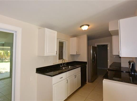 5th image of 1172 Parkway Dr