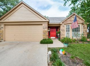 7520 Meadow Creek Dr, Fort Worth, TX 76123