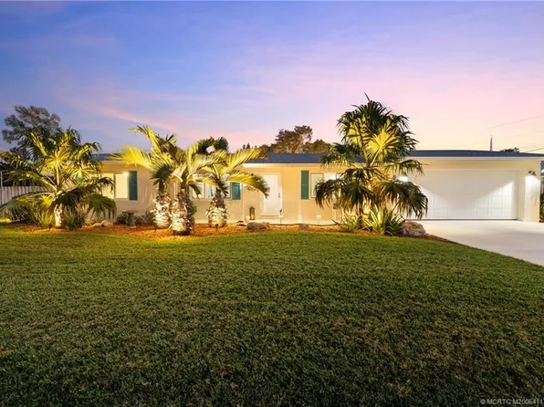 8905 SW Cherry Ln, Stuart, FL 34997