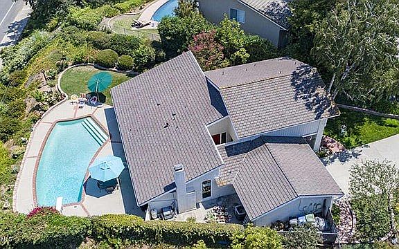 5th image of 2328 Hillsbury Rd