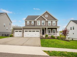 353 Crossing Dr, Eighty Four, PA 15330