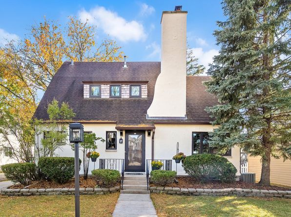 30 Richmond Ave, La Grange Park, IL 60526