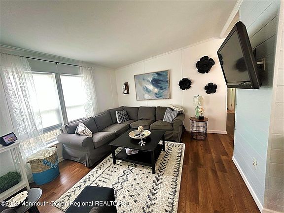 2nd image of 108 Briarwood Court