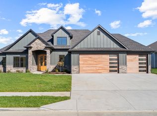 2801 Easley Cabin Cir, Columbia, MO 65201