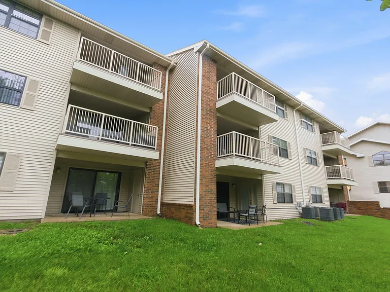 350 S Wildwood Dr #19 — Photo 24