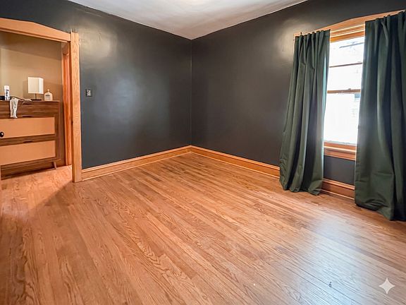 4th image of 2719 Euclid Ave