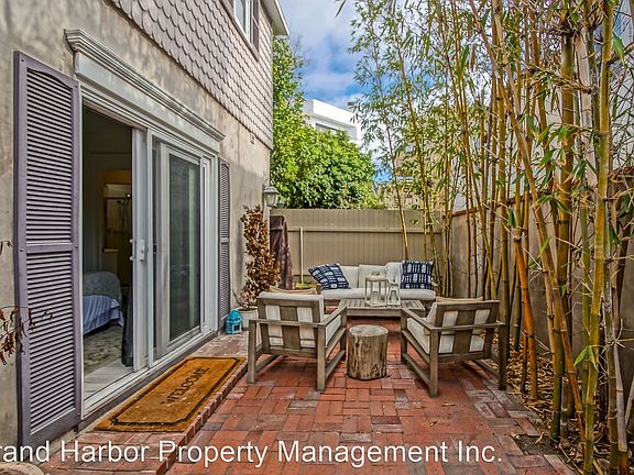 4th image of 721 Crest Dr