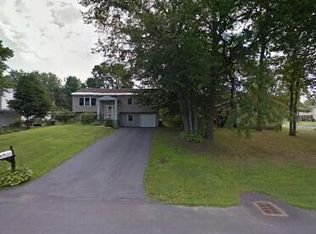 24 Dussault Dr, Latham, NY 12110