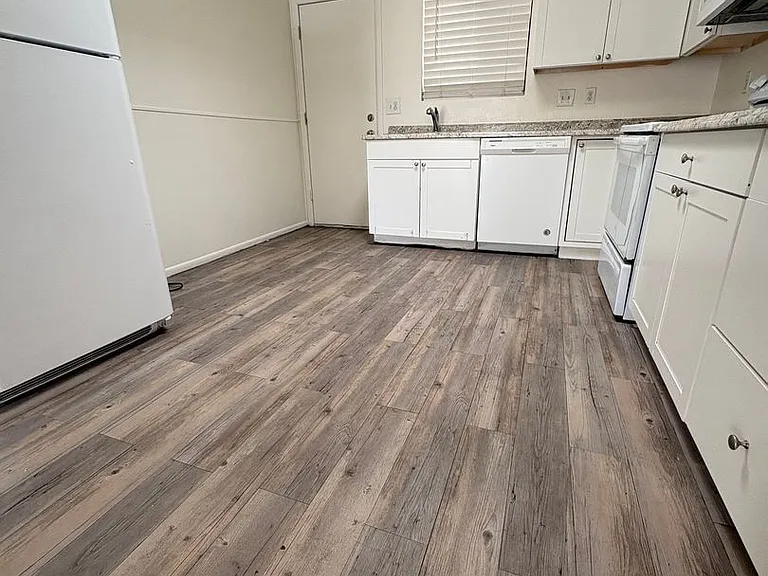 349 E Calle Arizona #1 — Photo 2