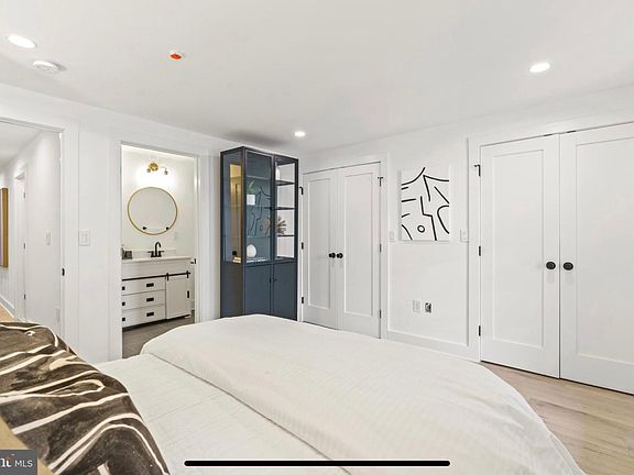 4th image of 625 Quebec Pl NW #1