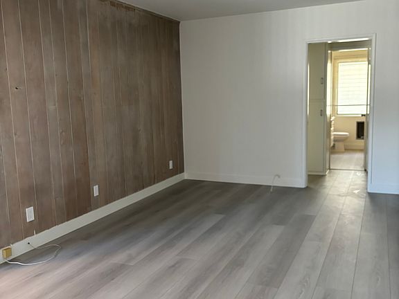 3rd image of 1207 Campbell St #7