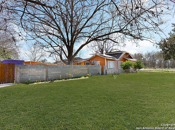 2nd image of 522 Pecan Valley Dr