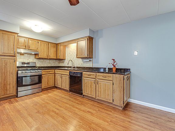 5th image of 6132 S Kensington Ave #109