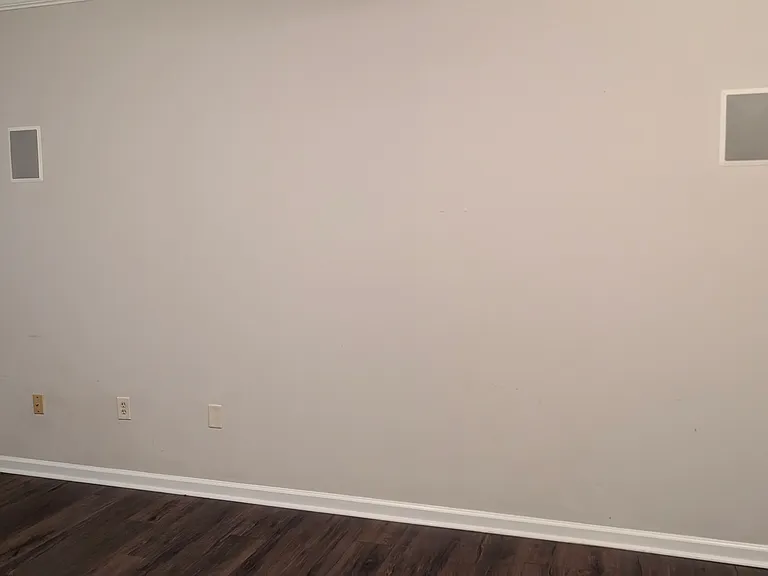 Built-in wall surround sound speakers