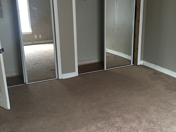 4th image of 3350 Maplewood Ln