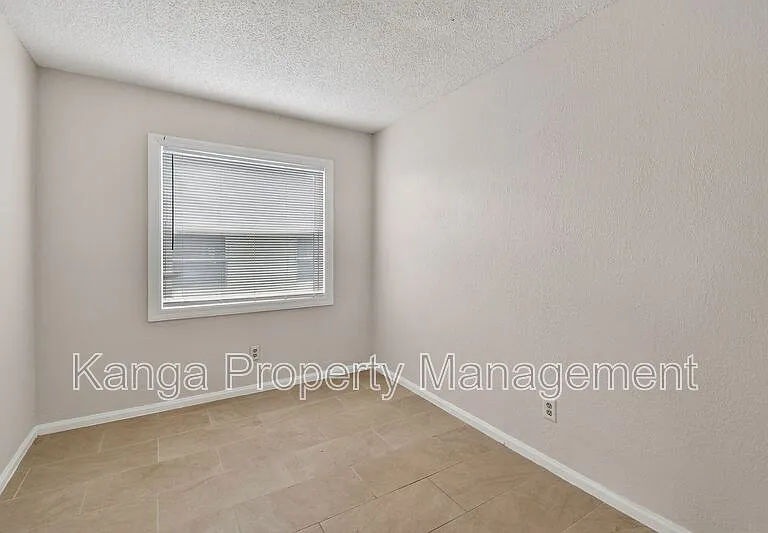1618 W 26th Ct #D — Photo 13