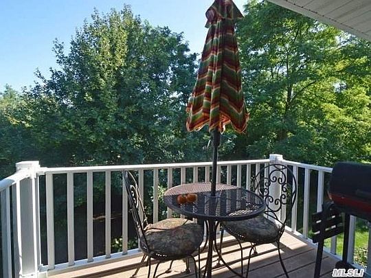 2nd image of 1096 Savoy Dr