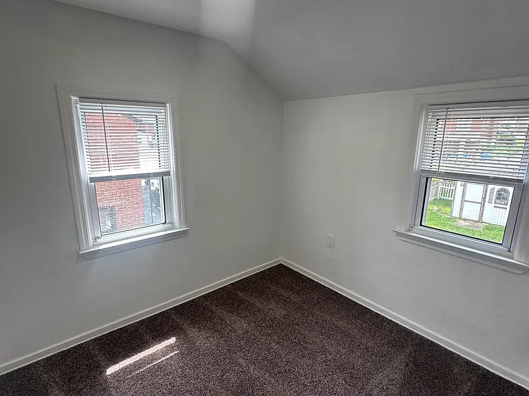 2062 Elmbrook Ln — Photo 41