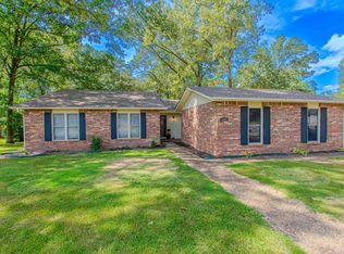 702 Edgemoor, Benton, AR 72019