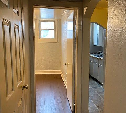 hall to kitchen, Bath, Kitchen