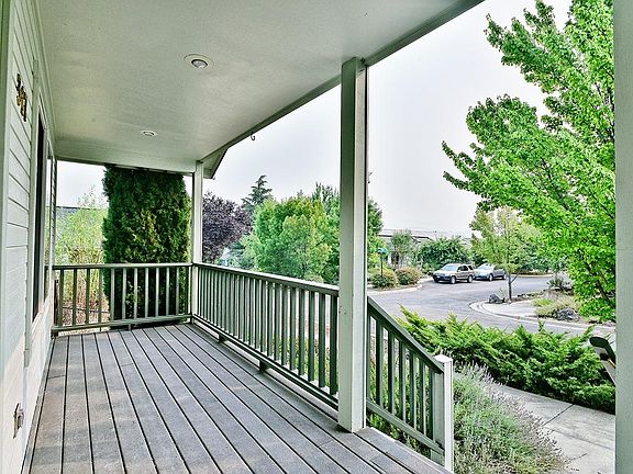 2nd image of 317 Starflower Ln